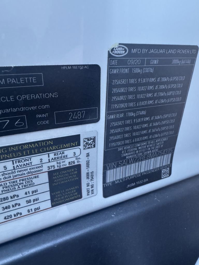 Used 2021 Land Rover Range Rover Sport SVR image 32