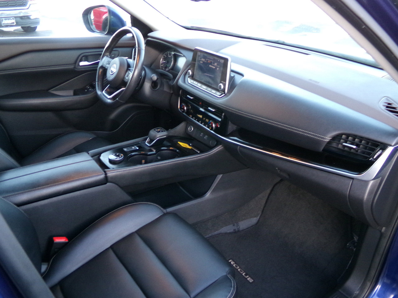 Used 2023 Nissan Rogue SL image 52