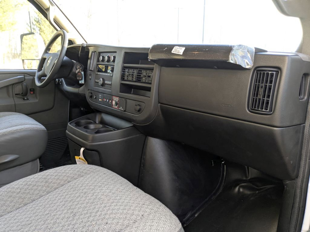 New 2025 GMC Savana 3500 w/ Power Convenience Package image 25