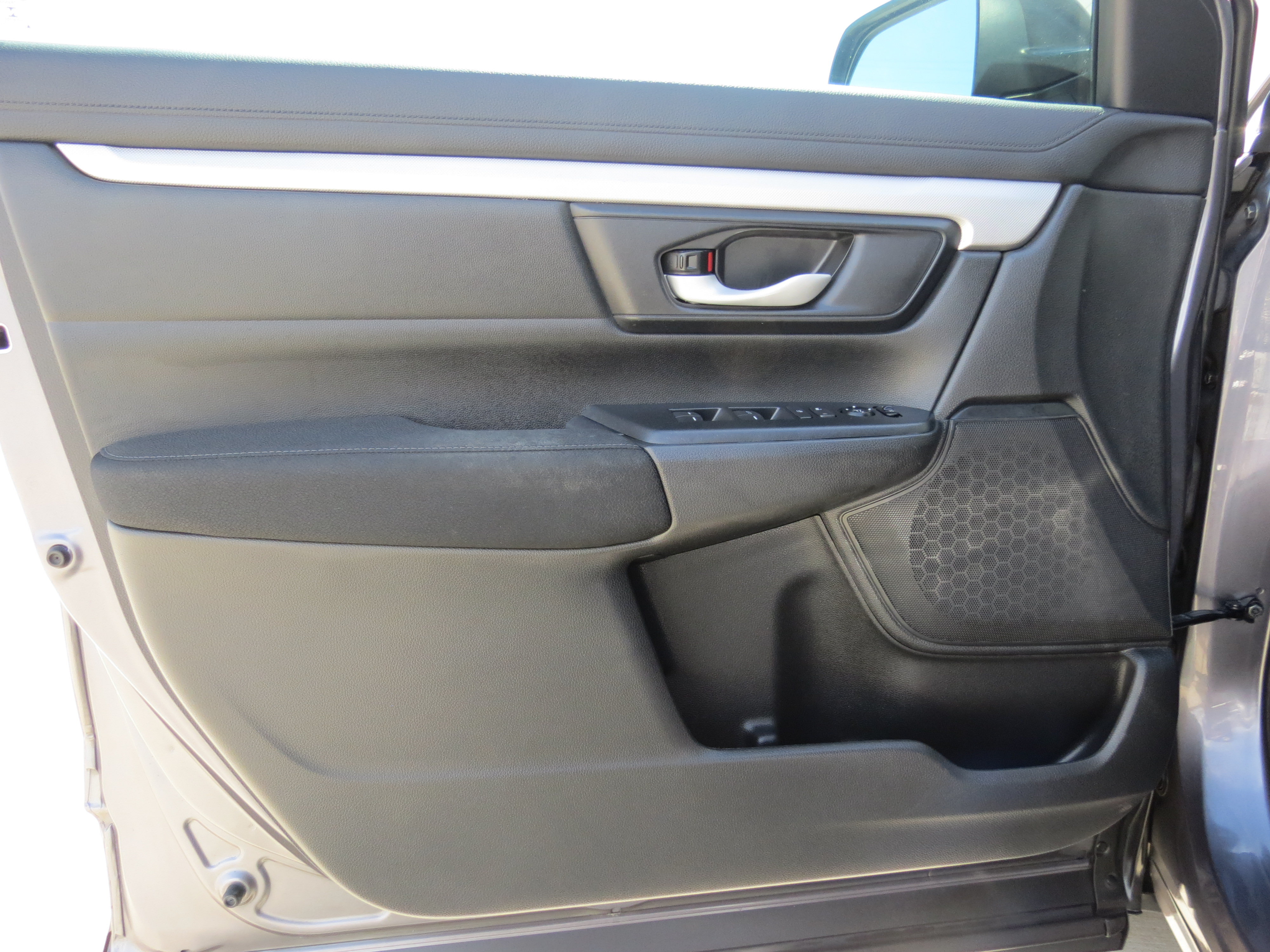 Used 2018 Honda CR-V LX image 22
