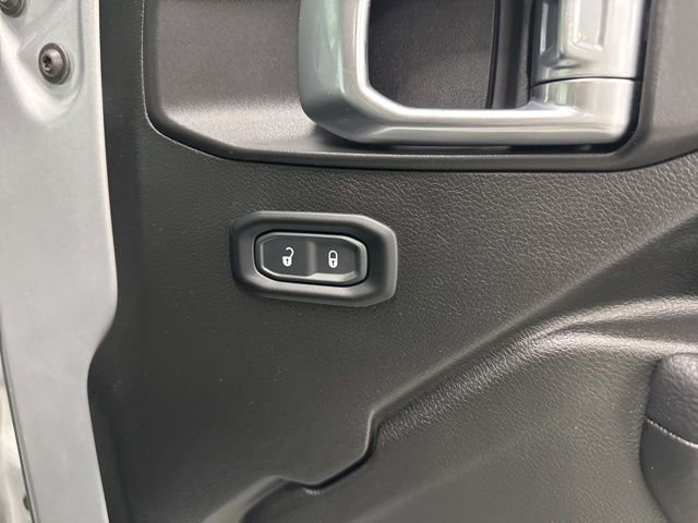 Used 2024 Jeep Wrangler Unlimited AWD/4WD image 23