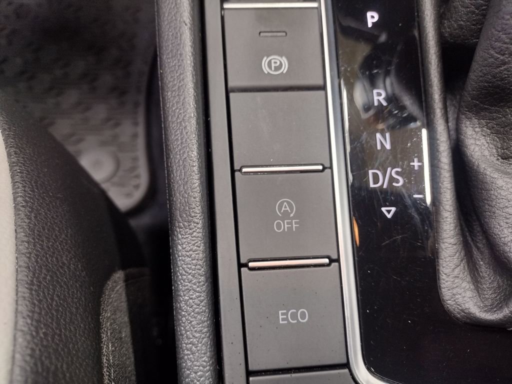 Used 2021 Volkswagen Jetta R-Line image 32