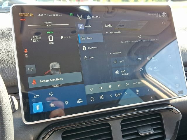 Used 2023 VinFast VF 8 Eco image 19