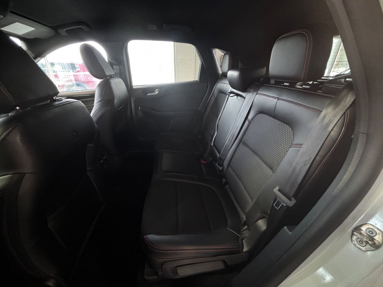 Used 2025 Ford Escape ST-Line image 30