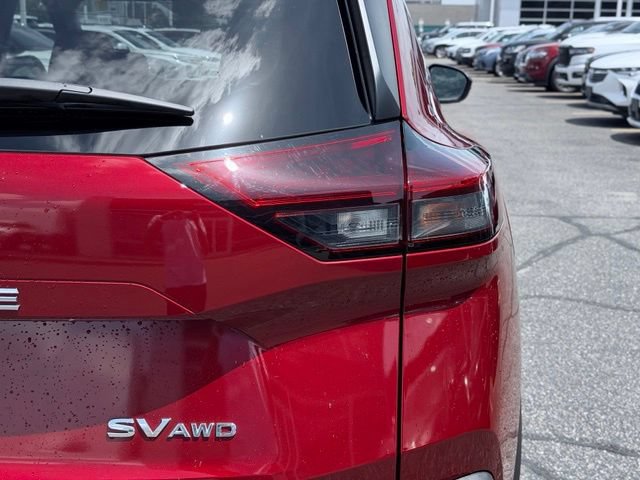 Used 2022 Nissan Rogue SV AWD/4WD image 8