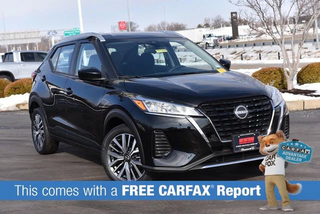 Used 2024 Nissan Kicks SV image 2