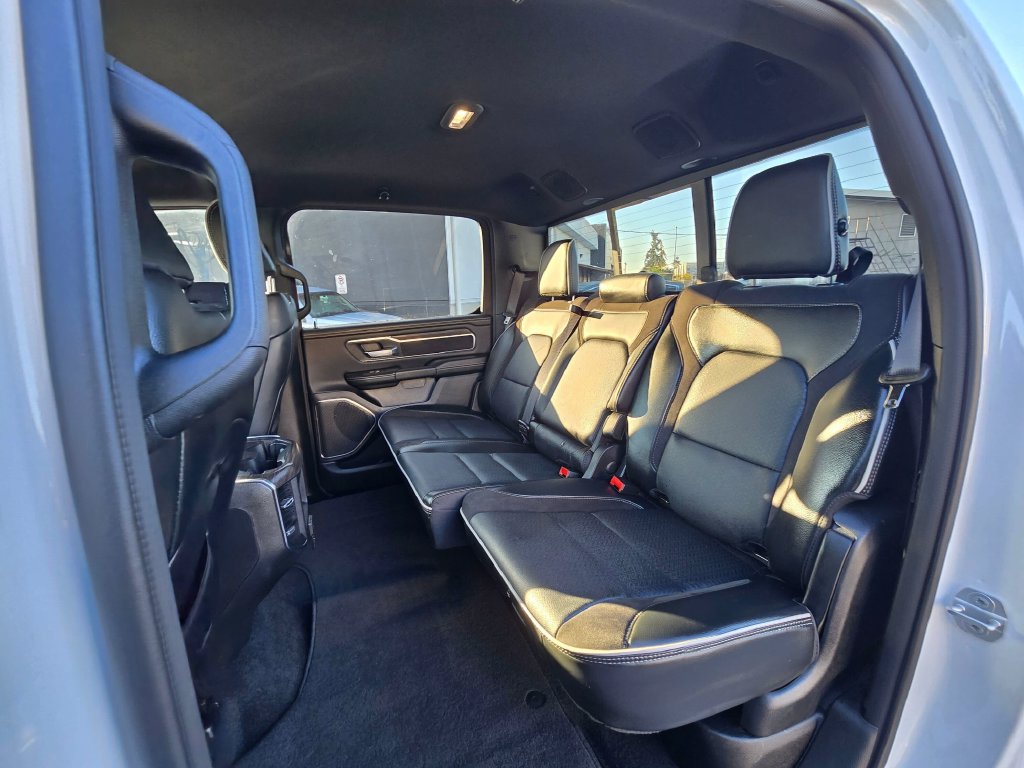 Used 2025 RAM 1500 Laramie w/ Sport Appearance Package AWD/4WD image 17