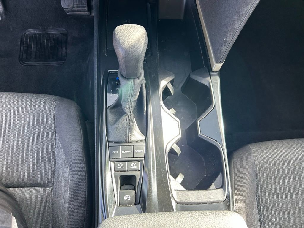 Used 2025 Toyota Camry LE image 20