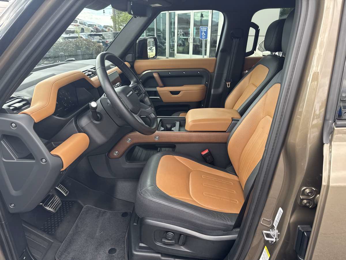 Used 2024 Land Rover Defender 110 X AWD/4WD image 13