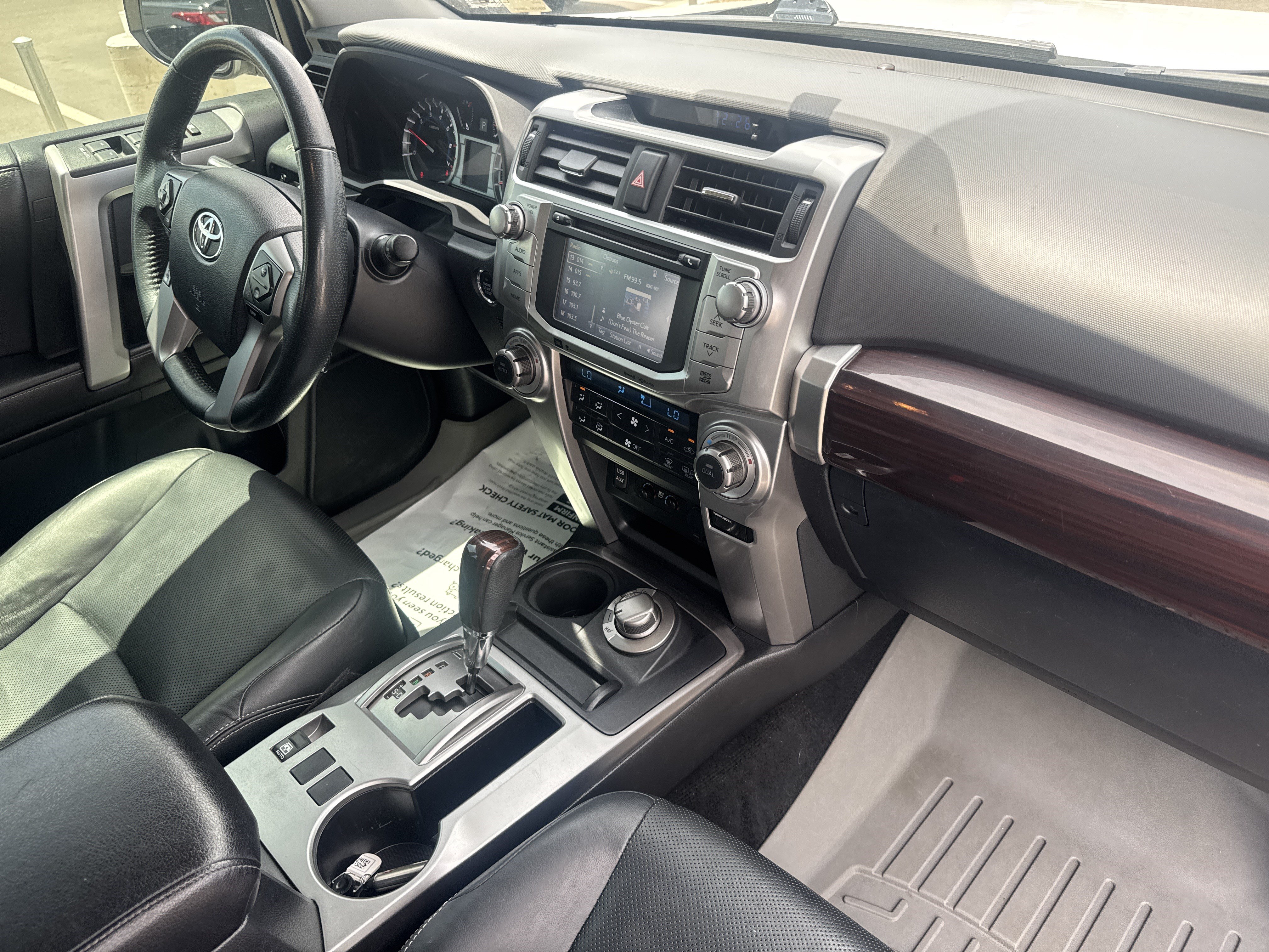 Used 2016 Toyota 4Runner Limited AWD/4WD image 27