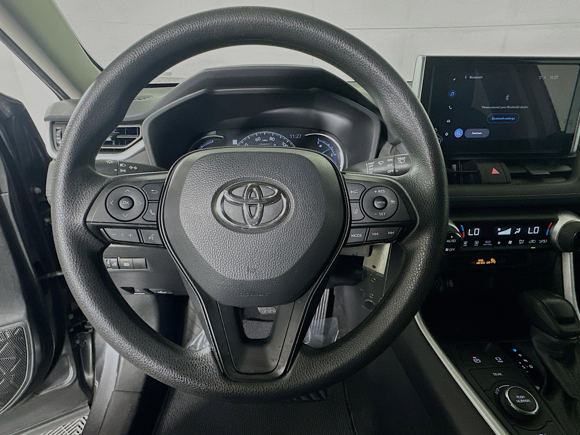 Used 2024 Toyota RAV4 LE AWD/4WD image 15