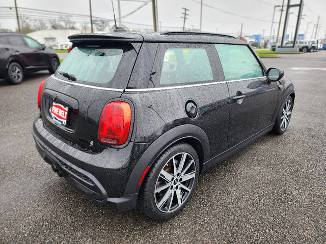Used 2022 MINI Cooper S w/ Premium Package image 23