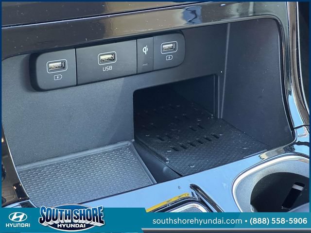 Used 2024 Kia Carnival EX FWD image 34