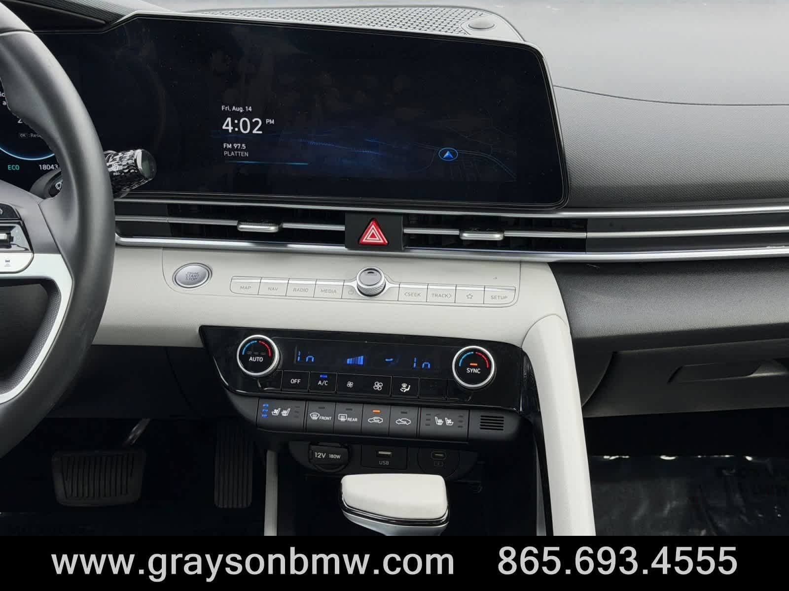 Used 2025 Hyundai Elantra Limited FWD image 18