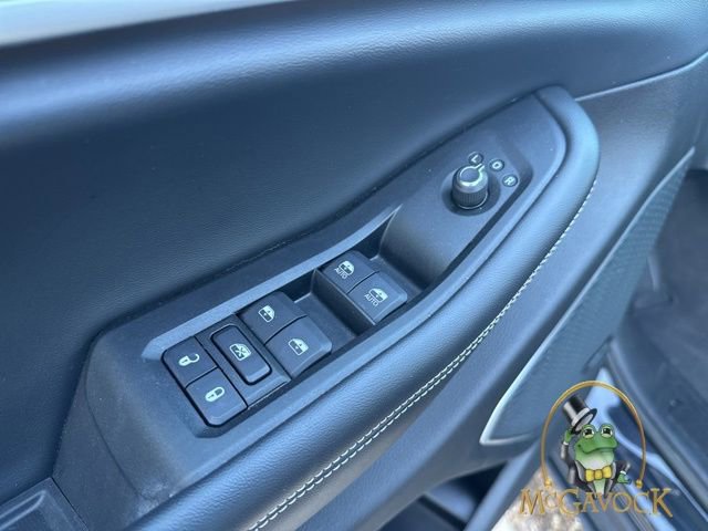 Used 2022 Jeep Grand Cherokee Limited w/ Luxury Tech Group II RWD image 16