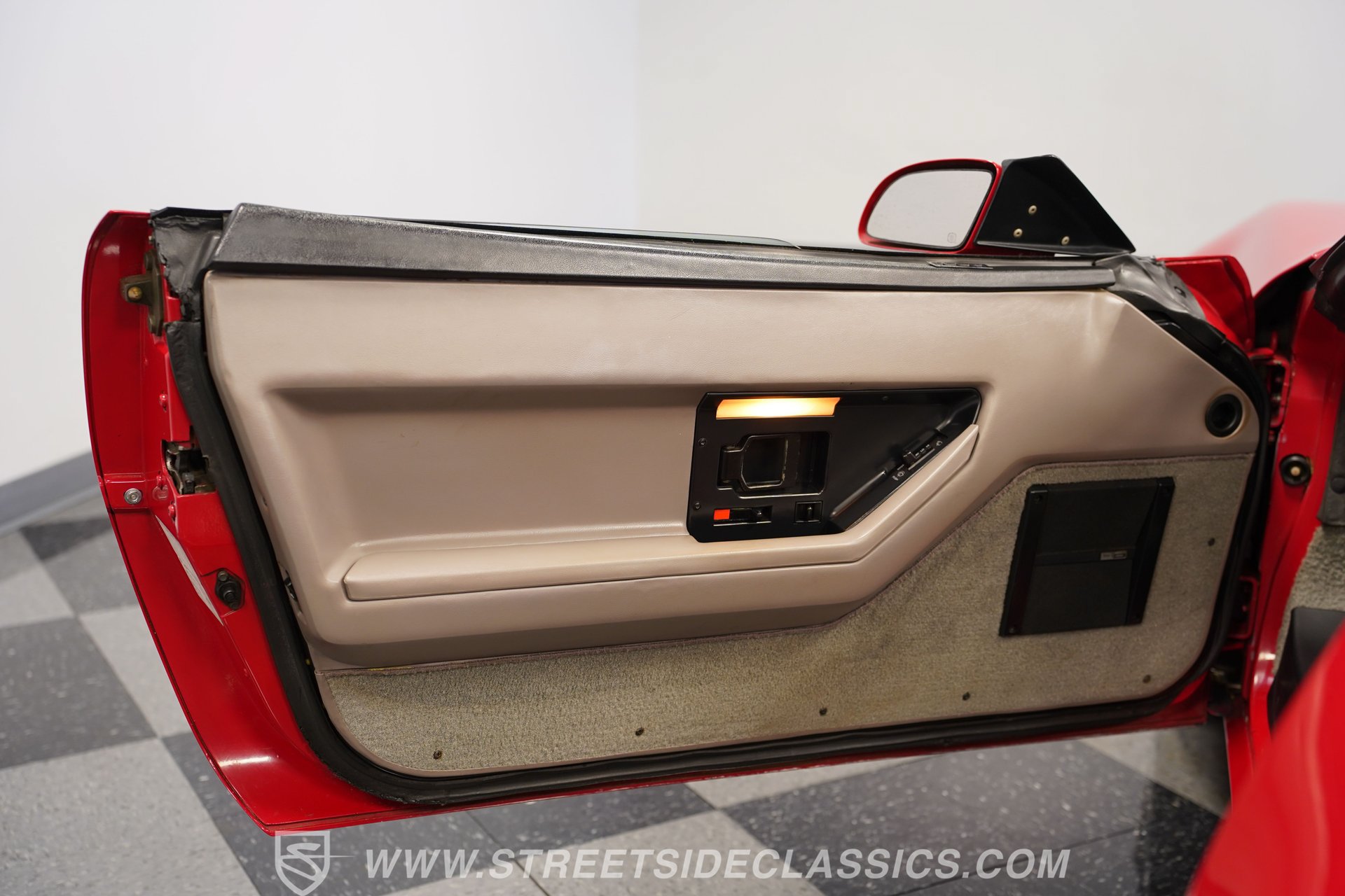 Used 1989 Chevrolet Corvette Convertible RWD image 37