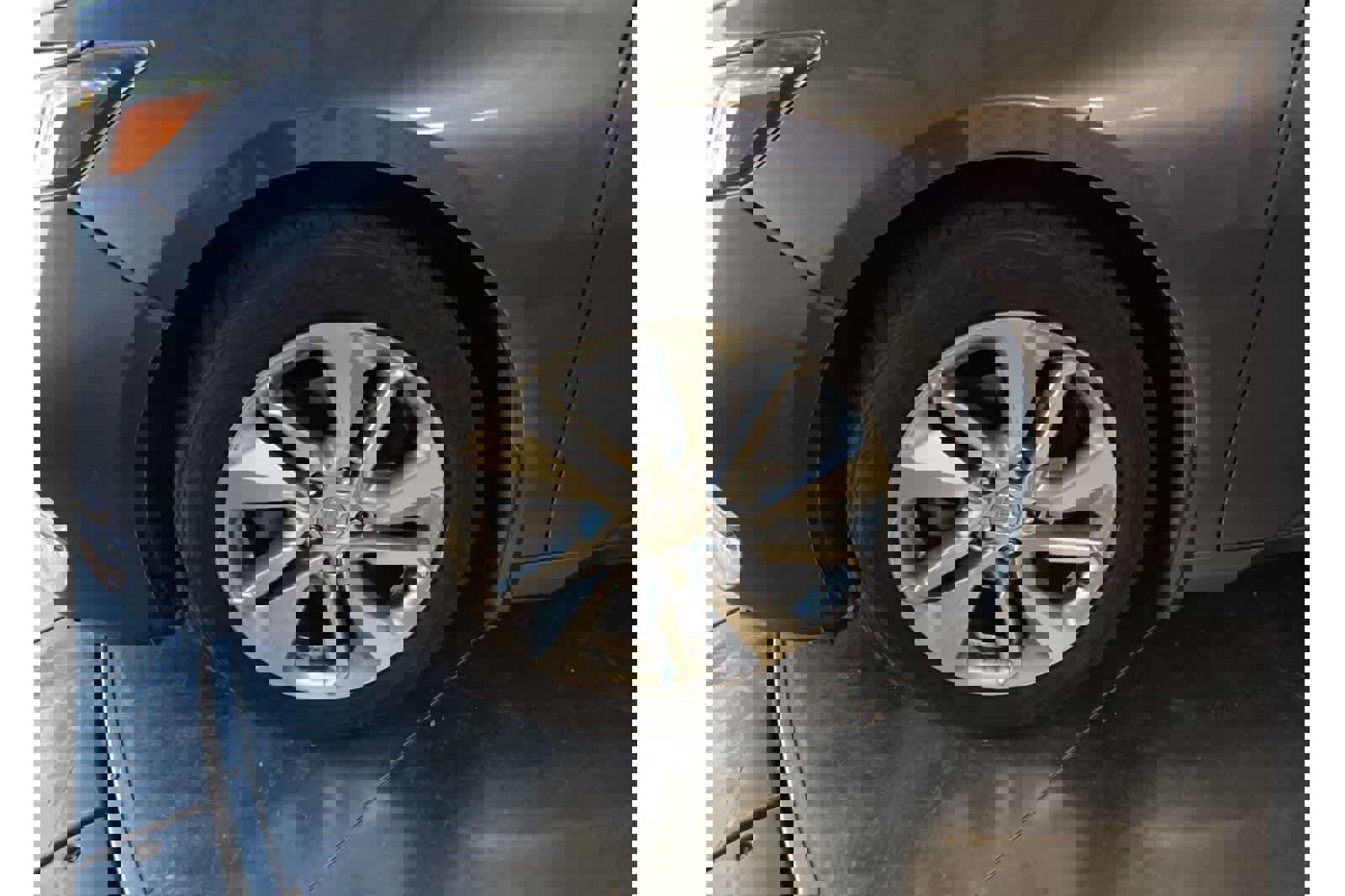 Used 2018 Honda Accord LX image 3