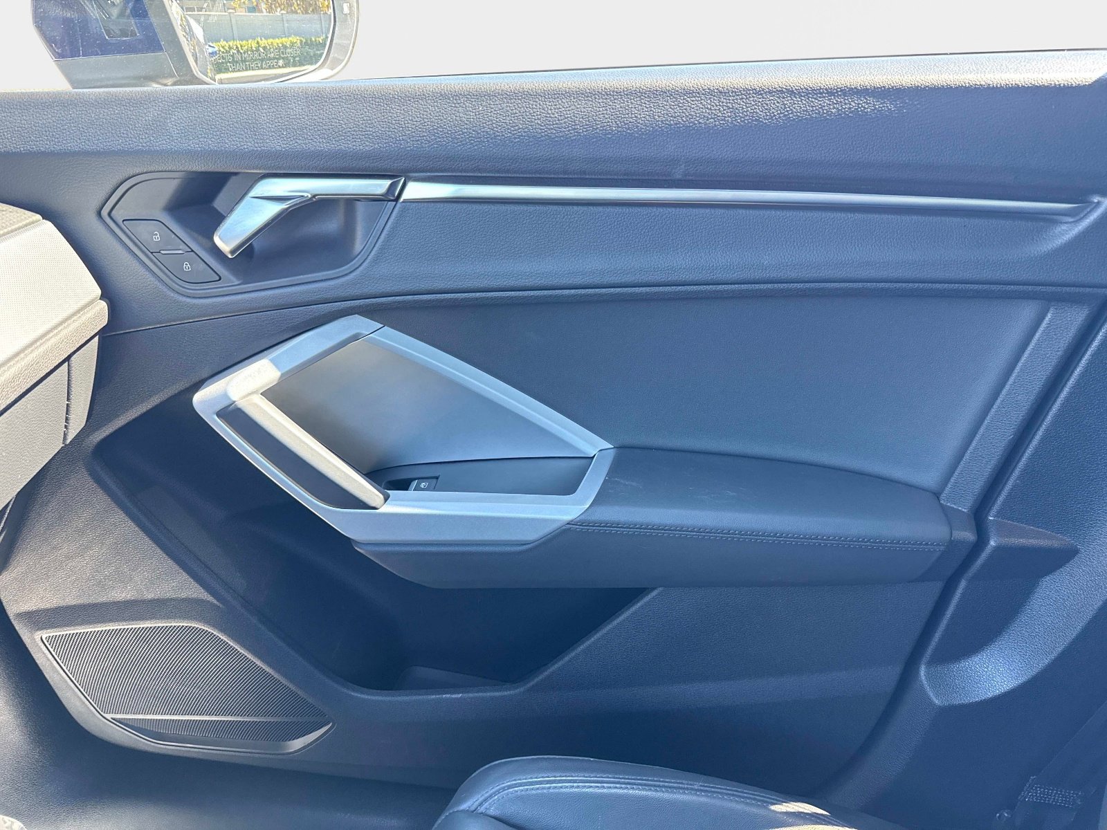 Used 2023 Audi Q3 2.0T Premium w/ Convenience Package image 25