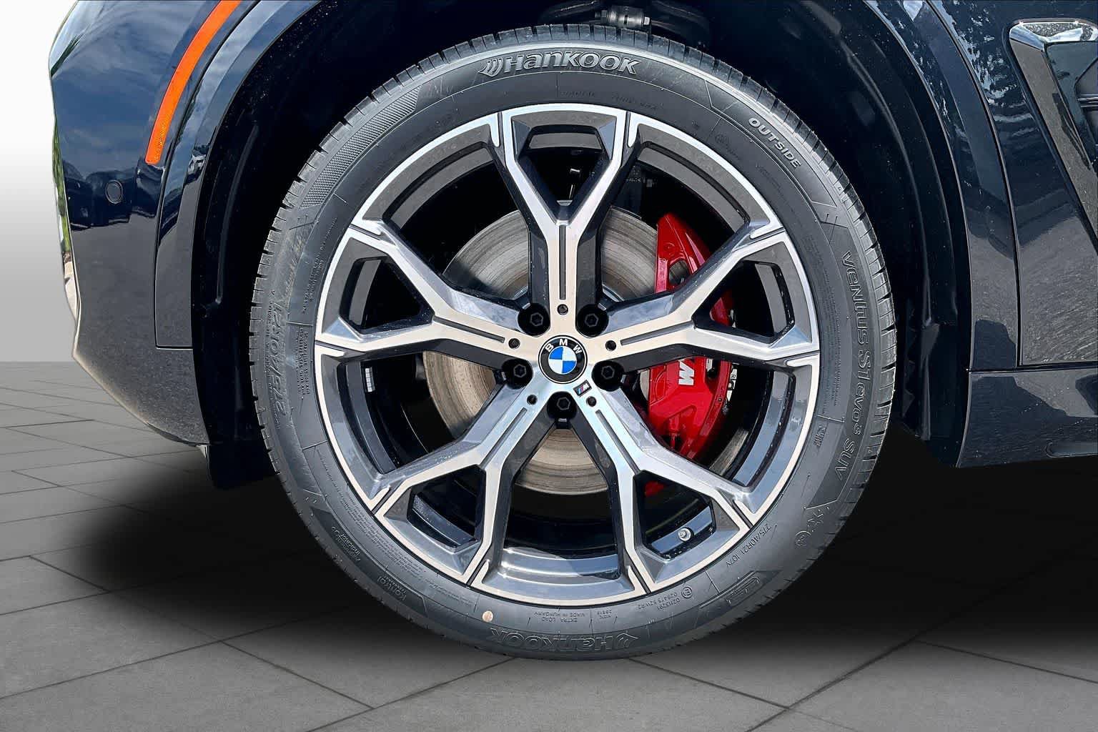 New 2026 BMW X5 xDrive40i w/ M Sport Package AWD/4WD image 11