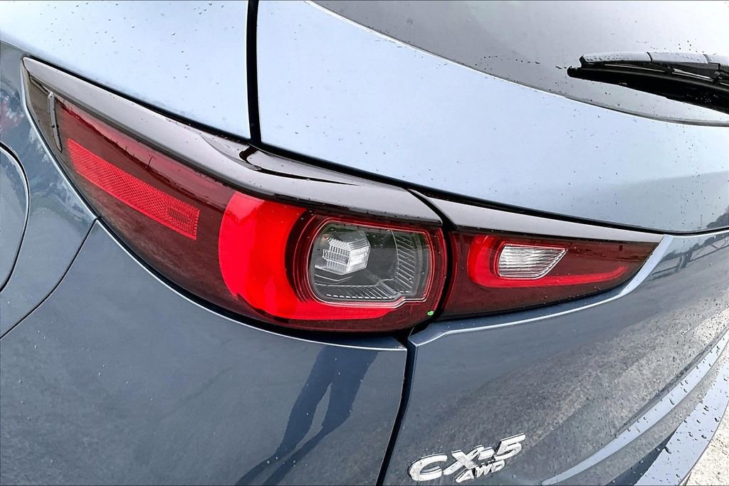 Used 2022 MAZDA CX-5 Carbon Edition image 27