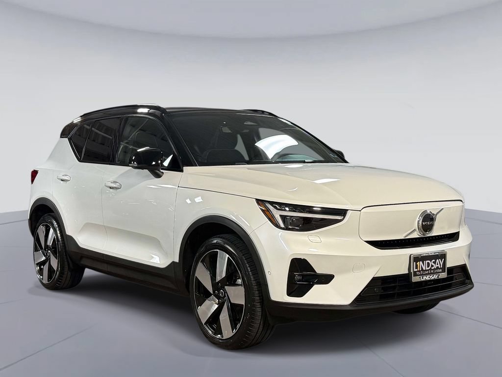 Used 2024 Volvo XC40 Recharge Ultimate w/ Protection Package Premier AWD/4WD image 9