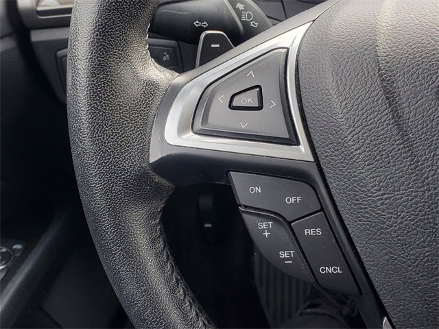 Used 2017 Ford Fusion SE w/ Fusion SE Technology Package image 21