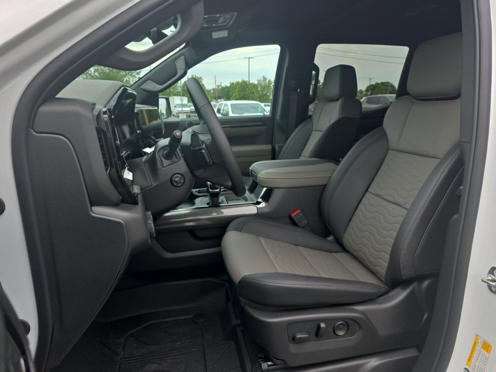 New 2026 Chevrolet Silverado 1500 ZR2 AWD/4WD image 11