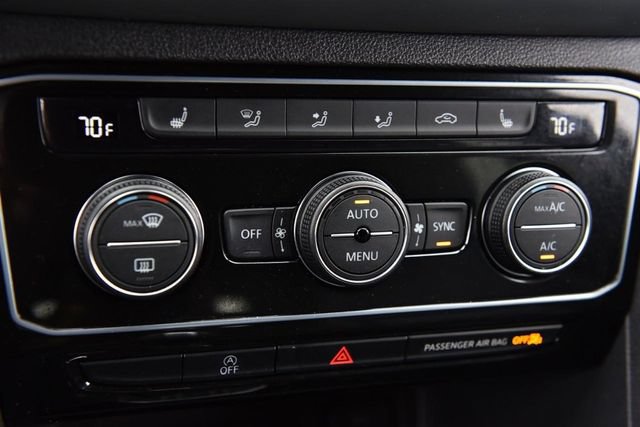 Certified 2023 Volkswagen Atlas Cross Sport SEL R-Line AWD/4WD image 15