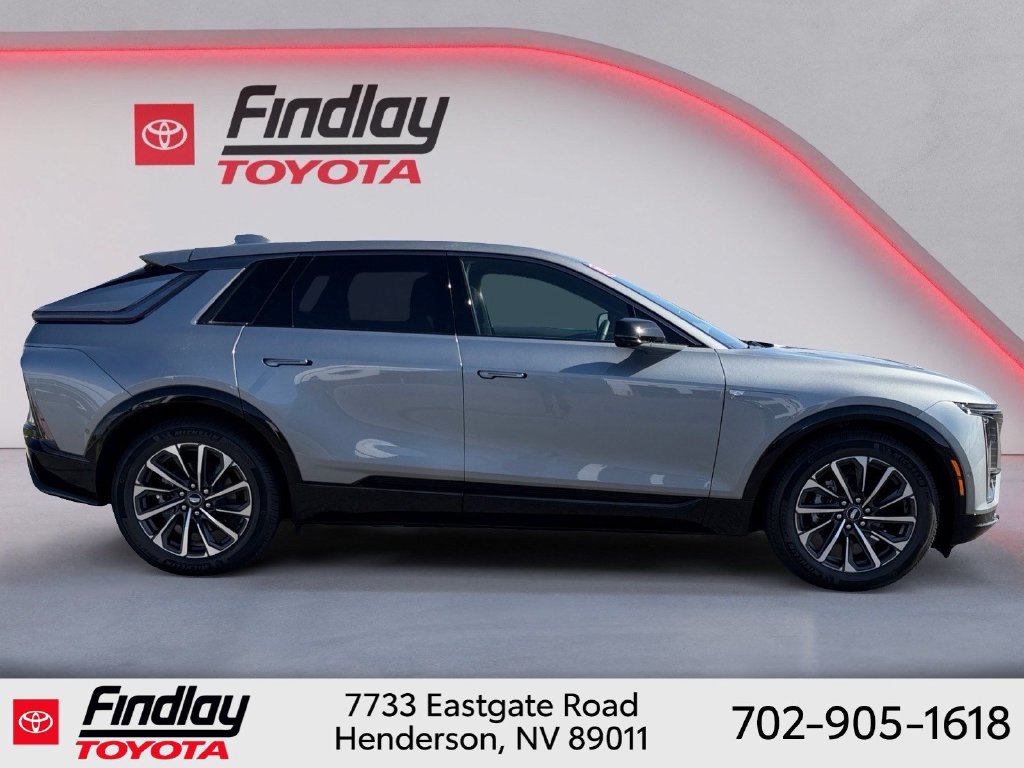 Used 2024 Cadillac Lyriq Sport AWD/4WD image 11
