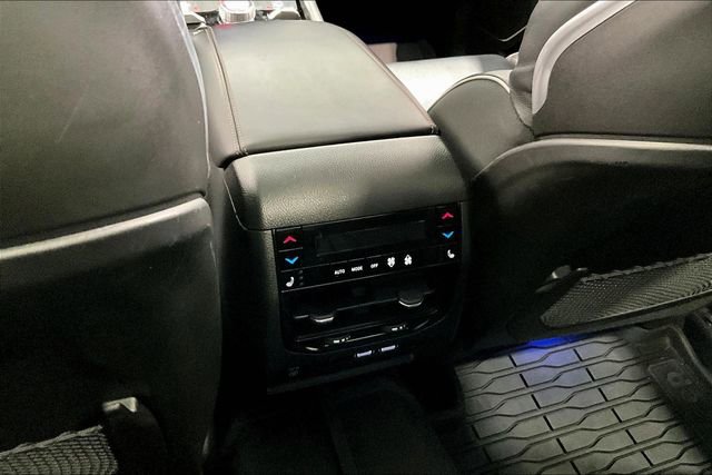 Used 2023 Jeep Grand Cherokee Summit w/ Luxury Tech Group V image 10