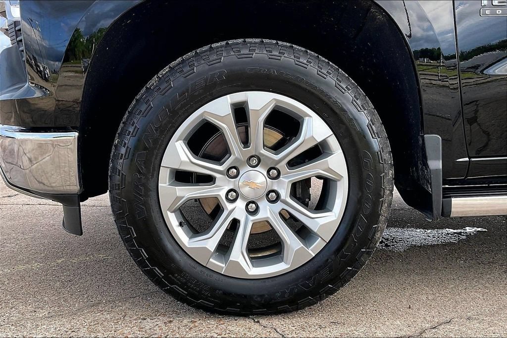 Used 2024 Chevrolet Silverado 1500 LTZ w/ LTZ Premium Texas Edition AWD/4WD image 35