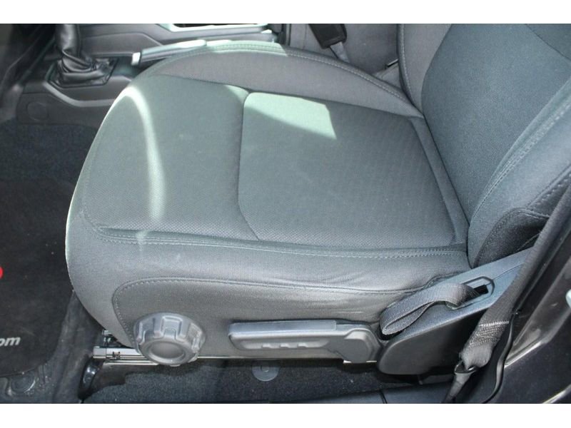 Used 2022 Jeep Wrangler Unlimited Sport AWD/4WD image 21