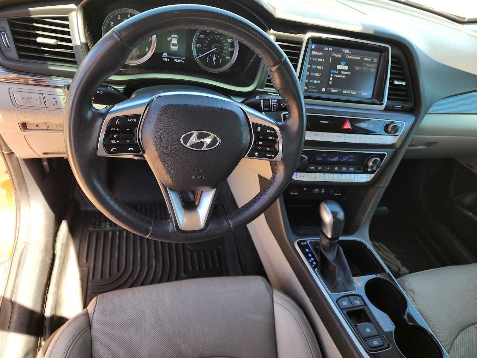 Used 2018 Hyundai Sonata Limited w/ Limited Ultimate Package 03 FWD image 2