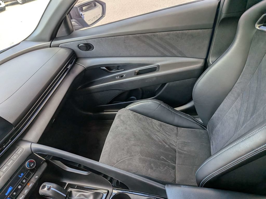 Used 2025 Hyundai Elantra N FWD image 15