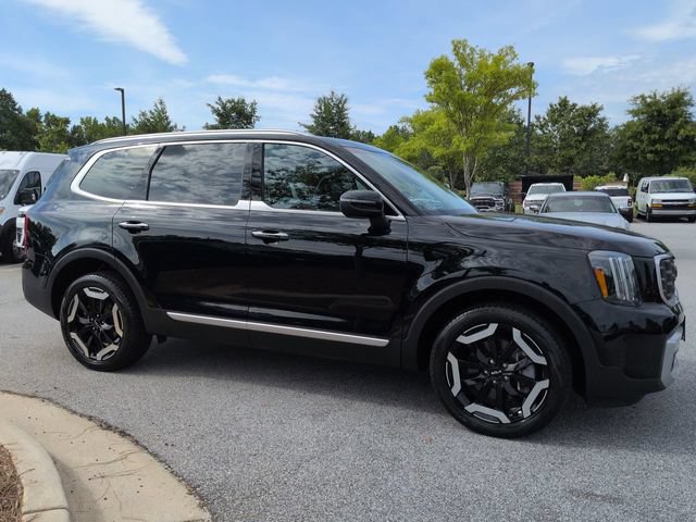 Used 2023 Kia Telluride S AWD/4WD image 2
