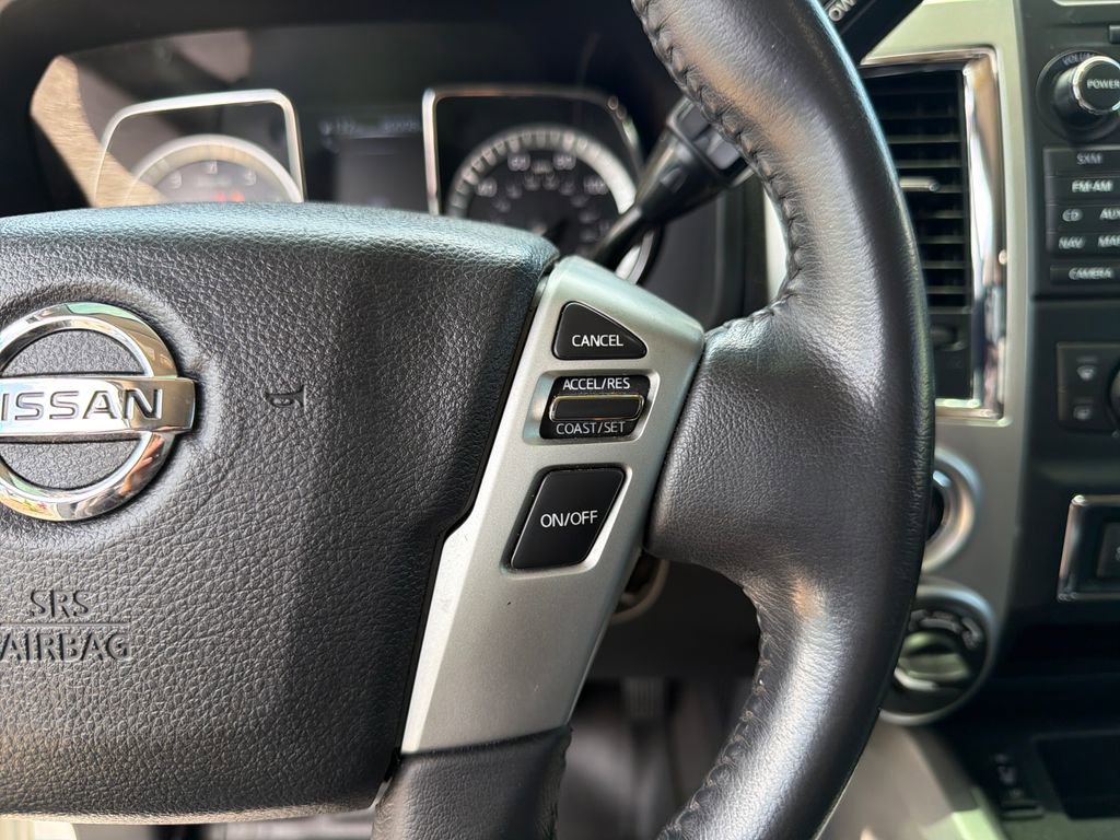 Used 2018 Nissan Titan SL AWD/4WD image 30
