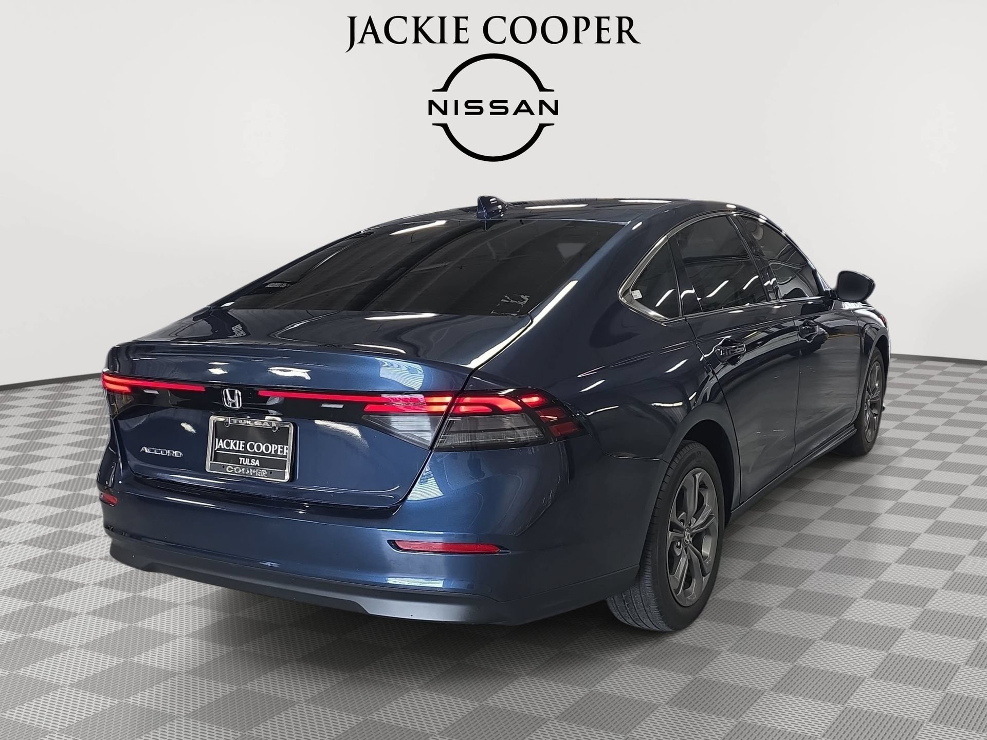 Used 2024 Honda Accord EX image 5