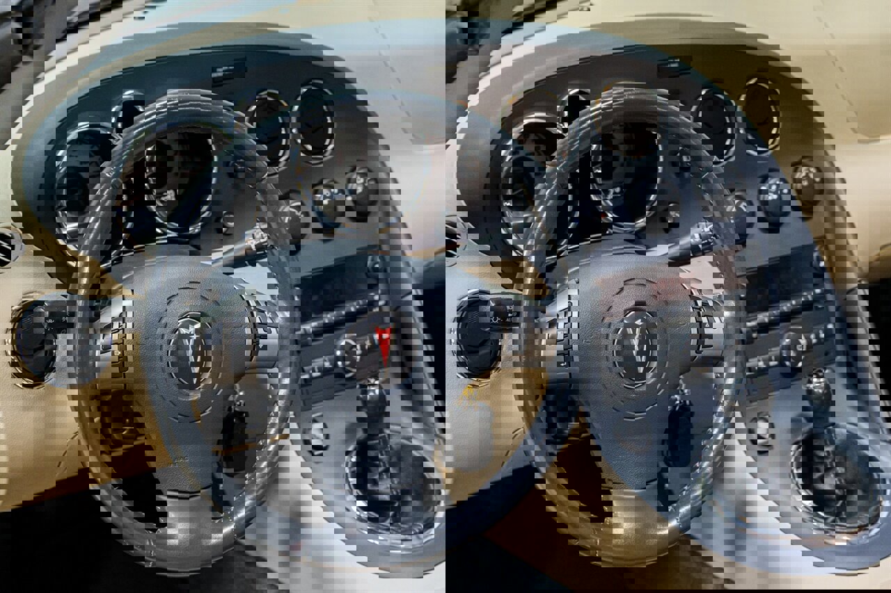 Used 2006 Pontiac Solstice Convertible w/ Premium Package image 11