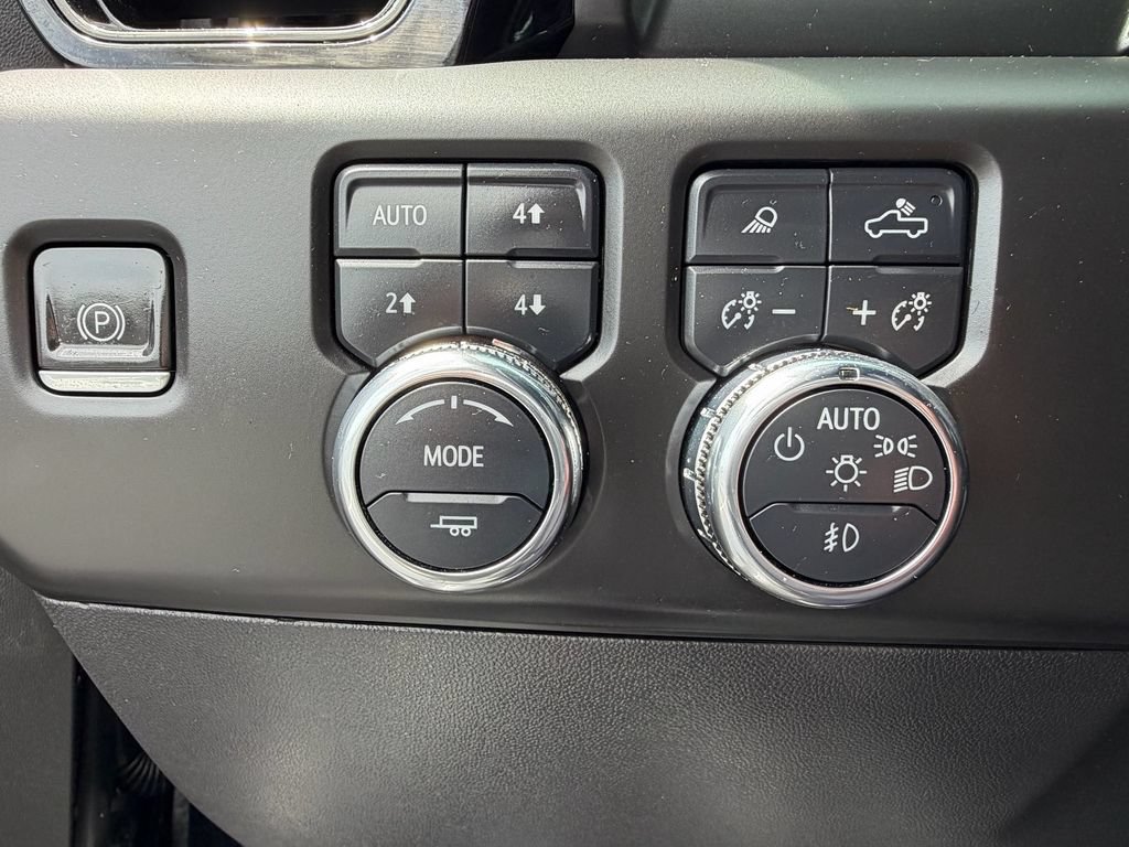 Used 2023 GMC Sierra 1500 AT4 w/ AT4 Preferred Package AWD/4WD image 24