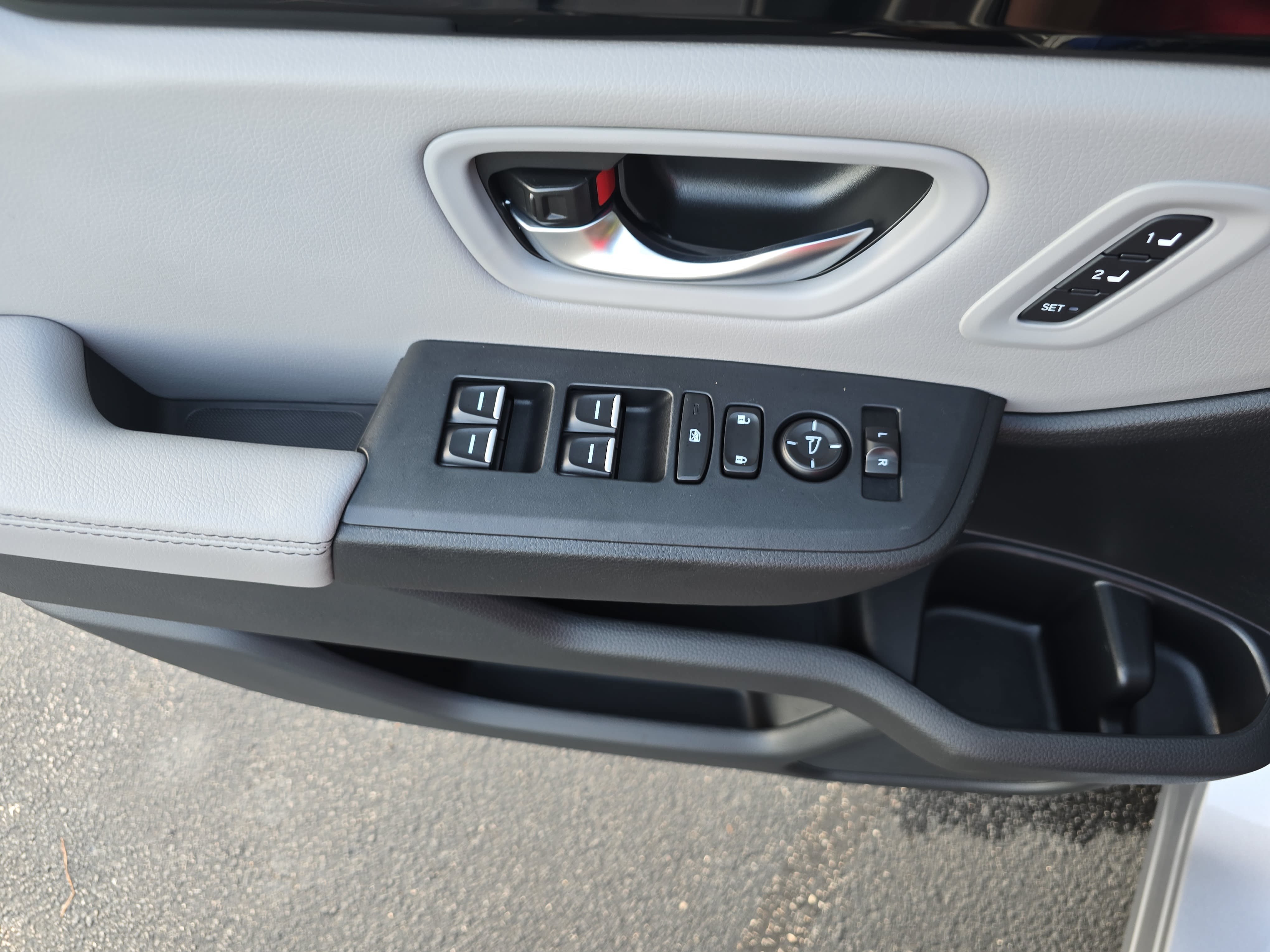 Used 2025 Honda Pilot Touring image 29