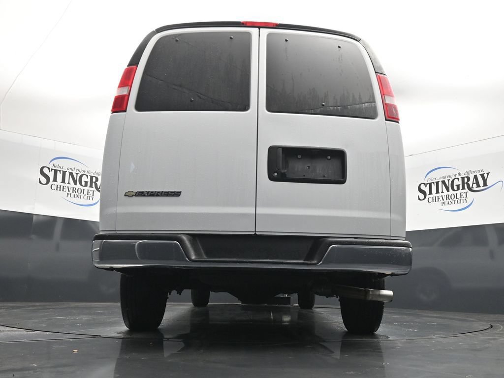 Used 2025 Chevrolet Express 3500 LT w/ LT Preferred Equipment Group RWD image 31