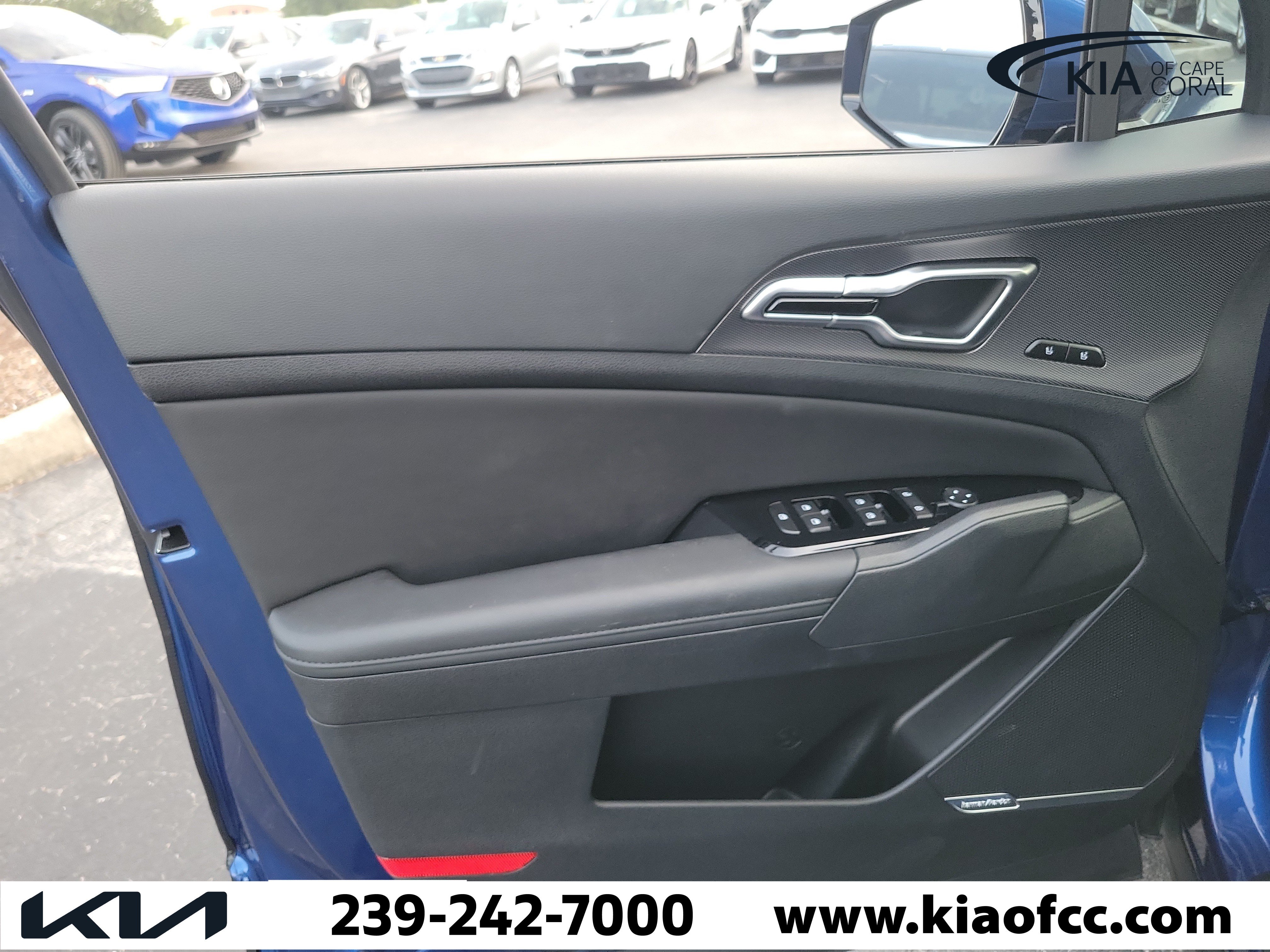 Used 2025 Kia Sportage SX FWD image 22