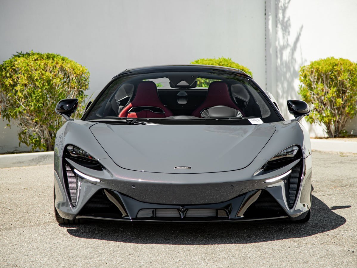 New 2025 McLaren Artura Spider image 4