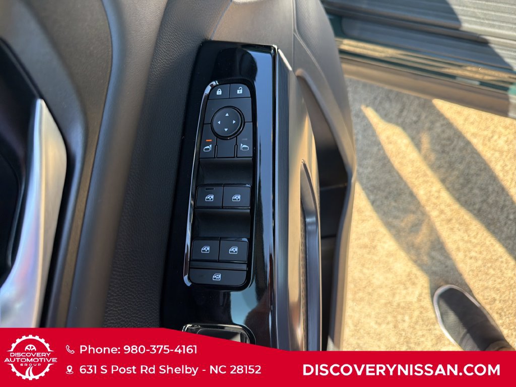 Certified 2025 Nissan Pathfinder SL AWD/4WD image 11