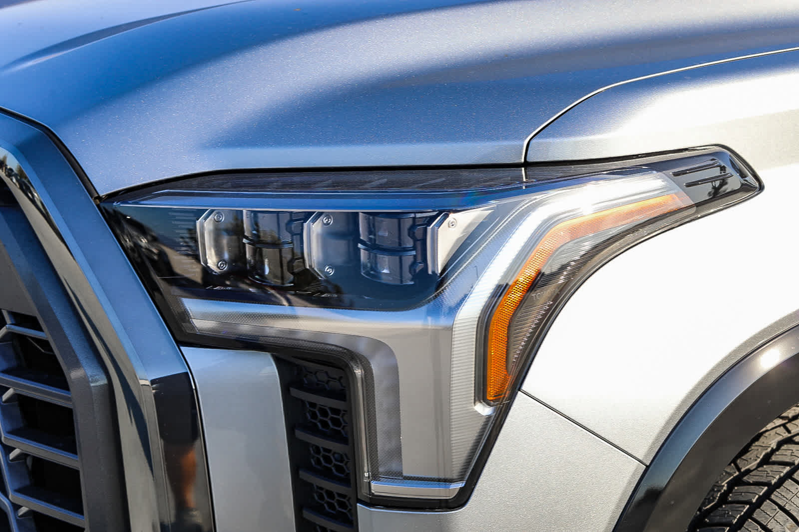 New 2026 Toyota Tundra Platinum w/ TRD Off-Road Package AWD/4WD image 8