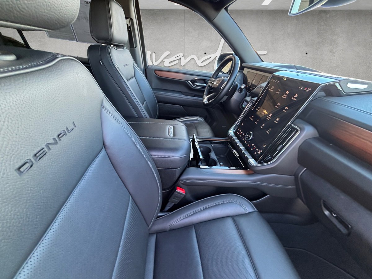 Certified 2025 GMC Yukon XL Denali image 29