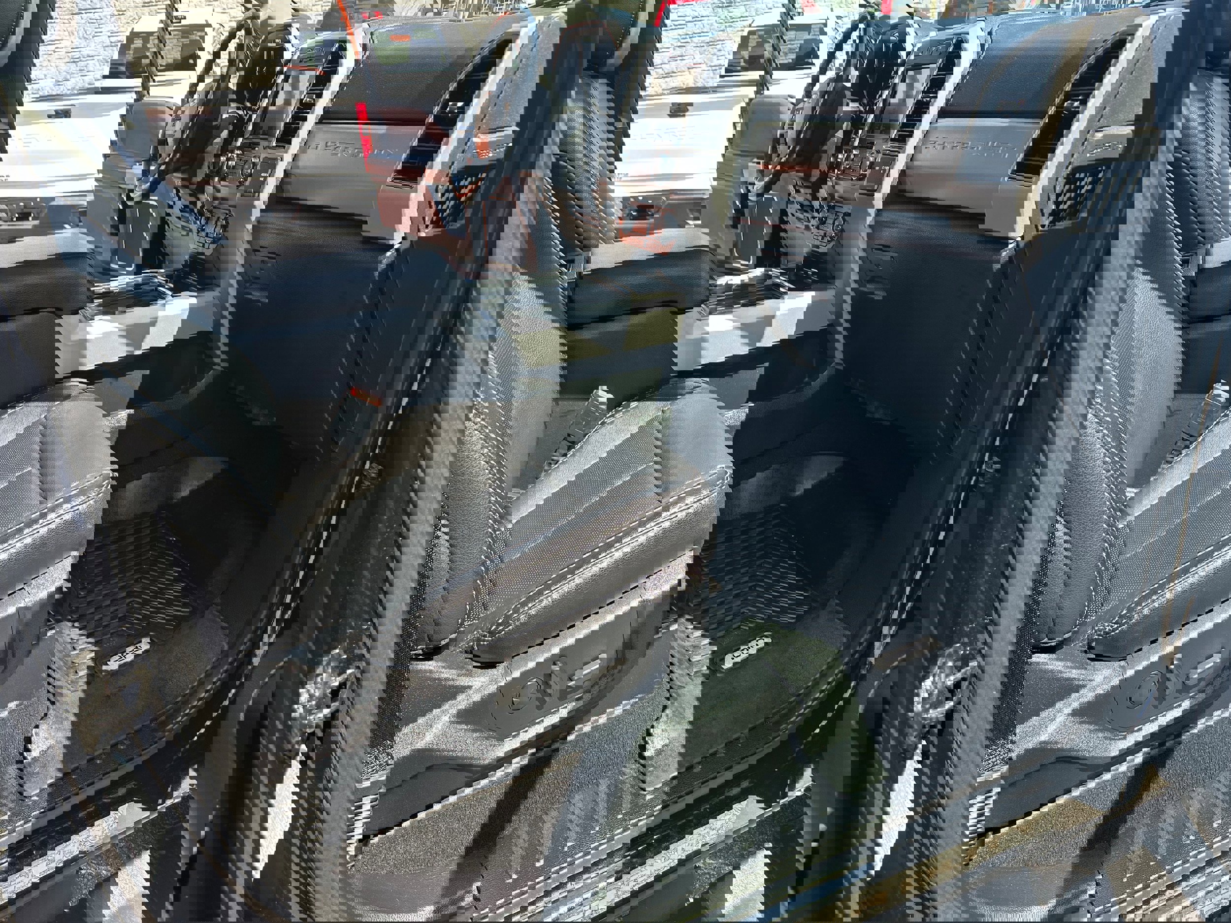 Used 2020 Ford F350 Lariat AWD/4WD image 21