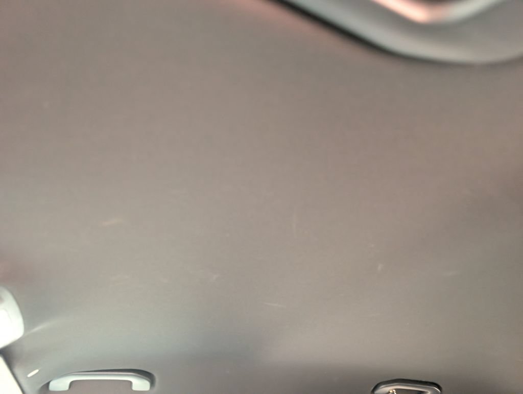 Used 2021 Mercedes-Benz GLB 250 w/ Premium Package image 28