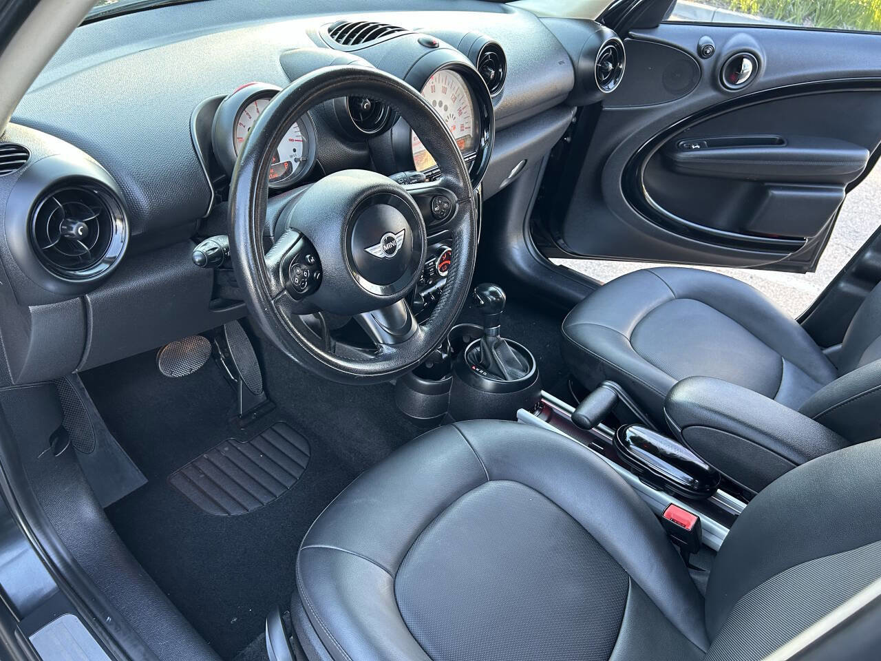 Used 2013 MINI Cooper Countryman Cooper 4dr Crossover image 2