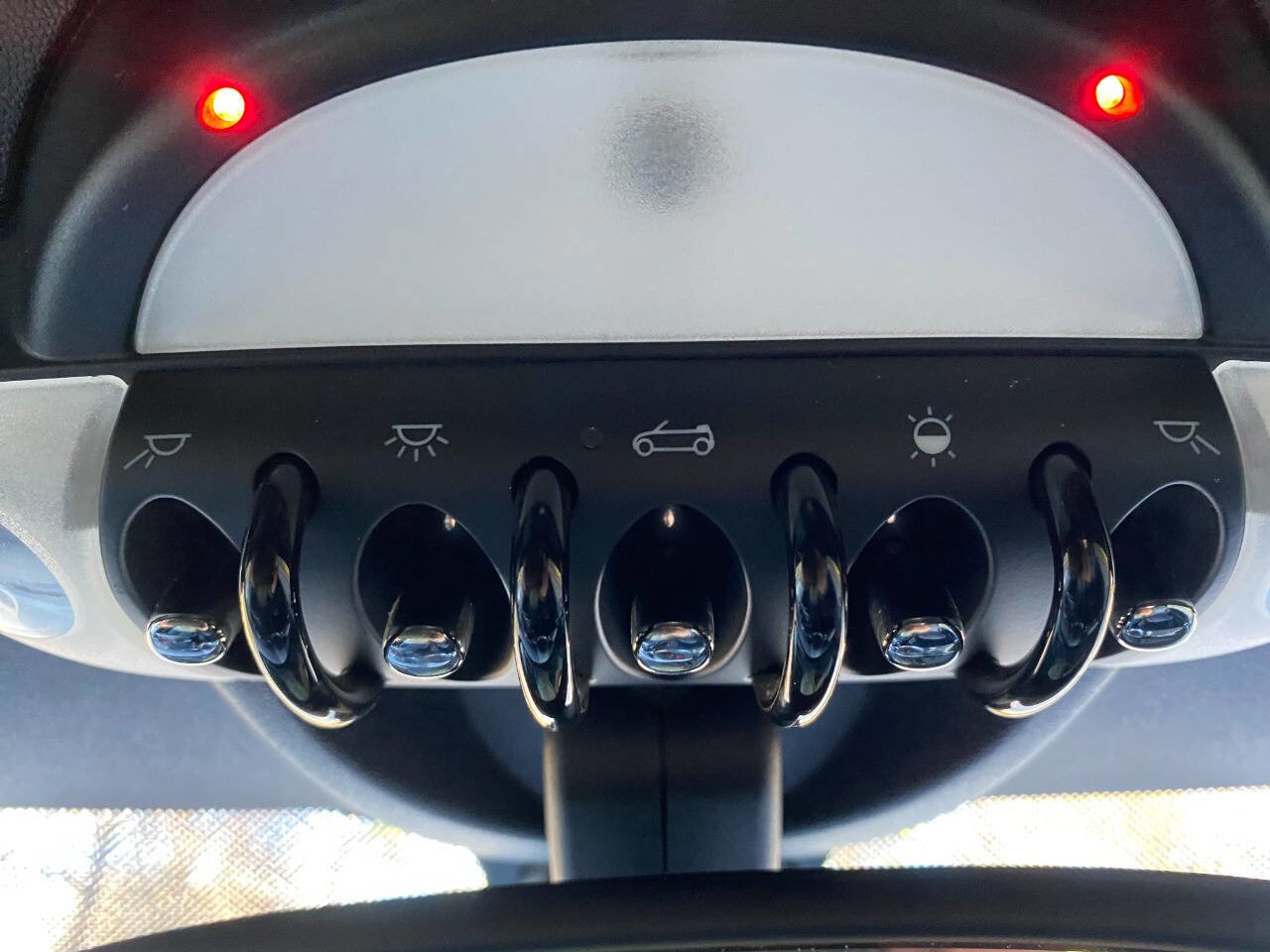 Used 2015 MINI Cooper Cooper 2dr Convertible image 27